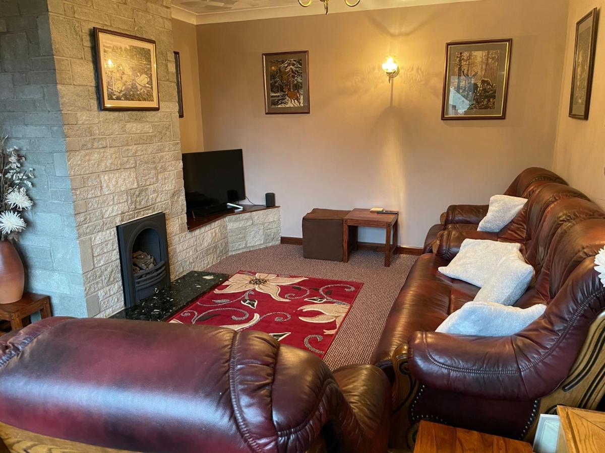 Dyffryn Taf - Spacious 3 Bedroom Bungalow Close To Amenities St Clears Exterior photo